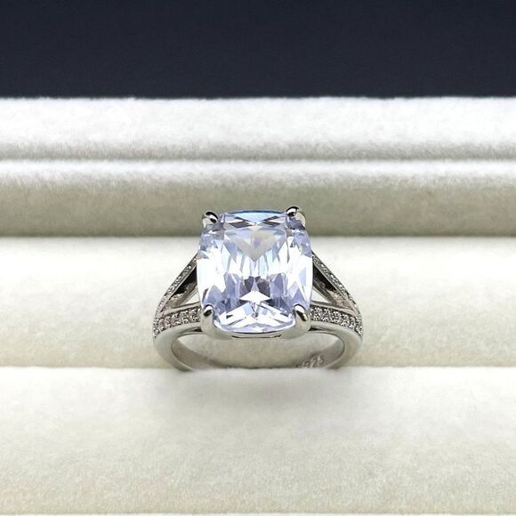 .925 Sterling Silver with White Diamond Cubic Zirconia Radiant Cut Ring Size 6 - Picture 2 of 9